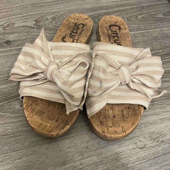 Sam Edelman slides with fabric bow - Picture 2 of 5